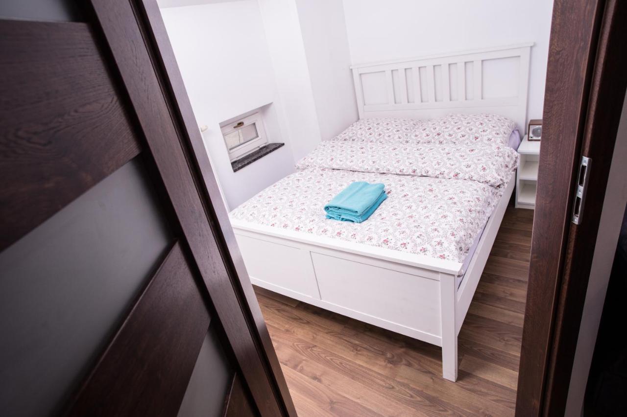 קרקוב Mirror Apartments מראה חיצוני תמונה